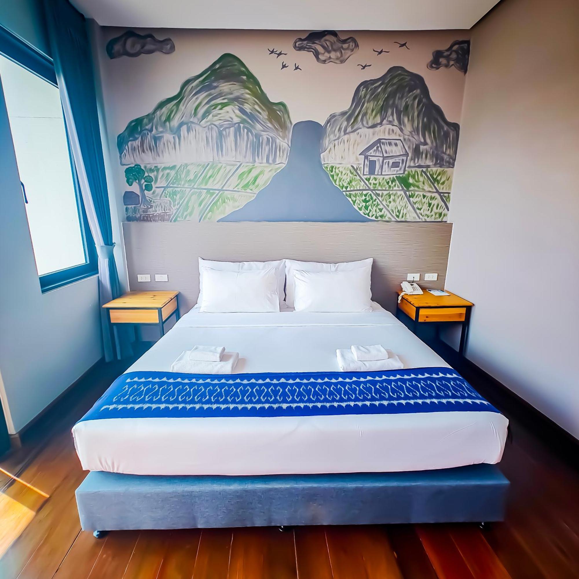 The Riva Vientiane Hotel Esterno foto