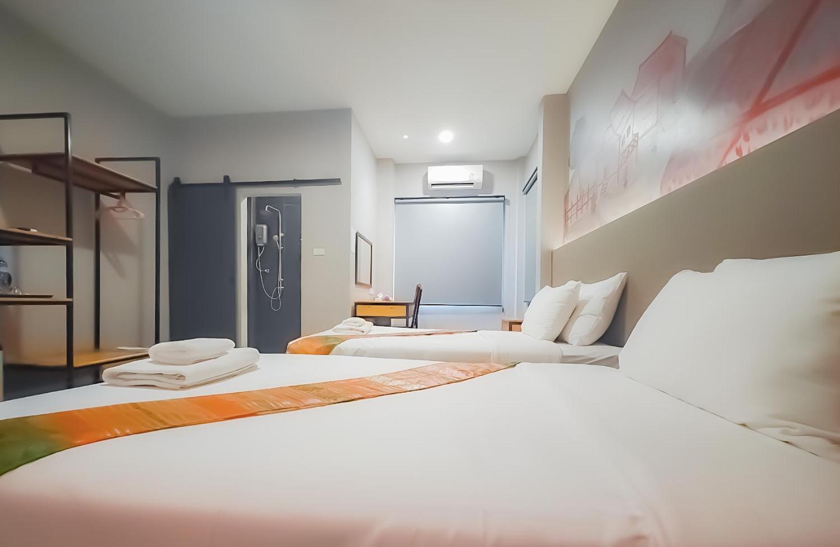 The Riva Vientiane Hotel Esterno foto