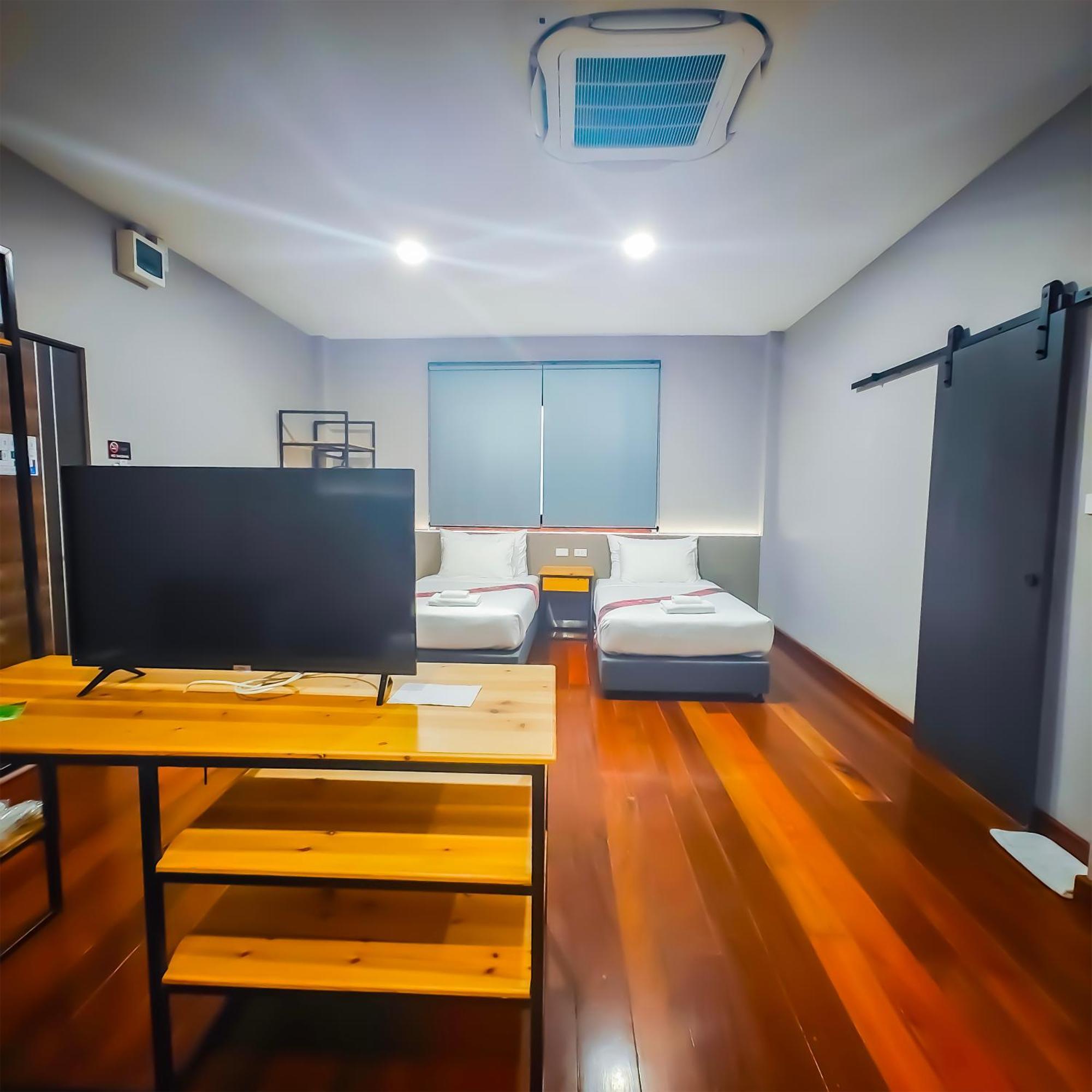 The Riva Vientiane Hotel Esterno foto