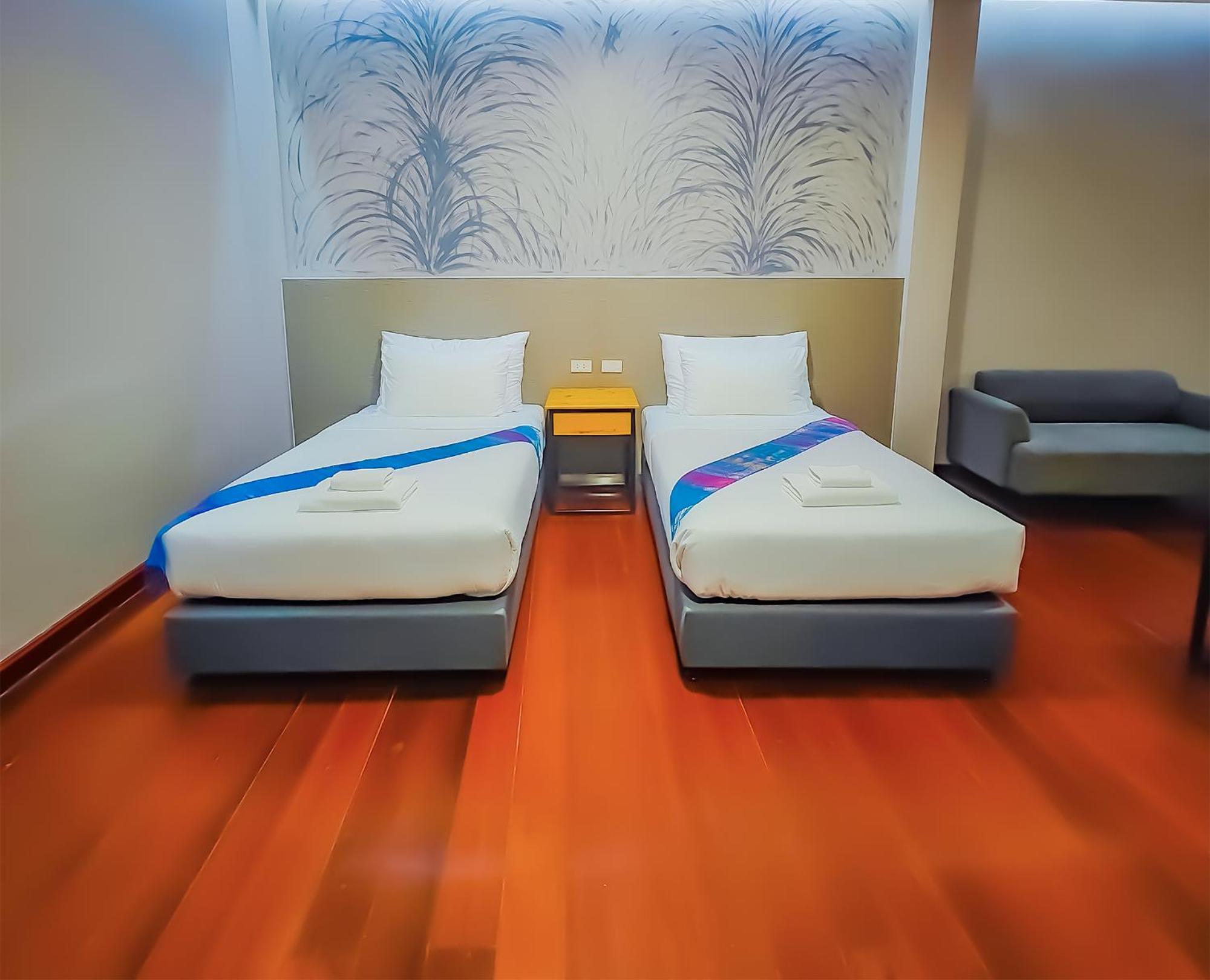 The Riva Vientiane Hotel Esterno foto